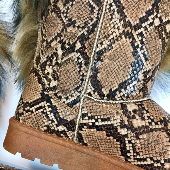 Bamboo Frozen Furry Python Print Lug Sole Boots - Picture 8 of 15